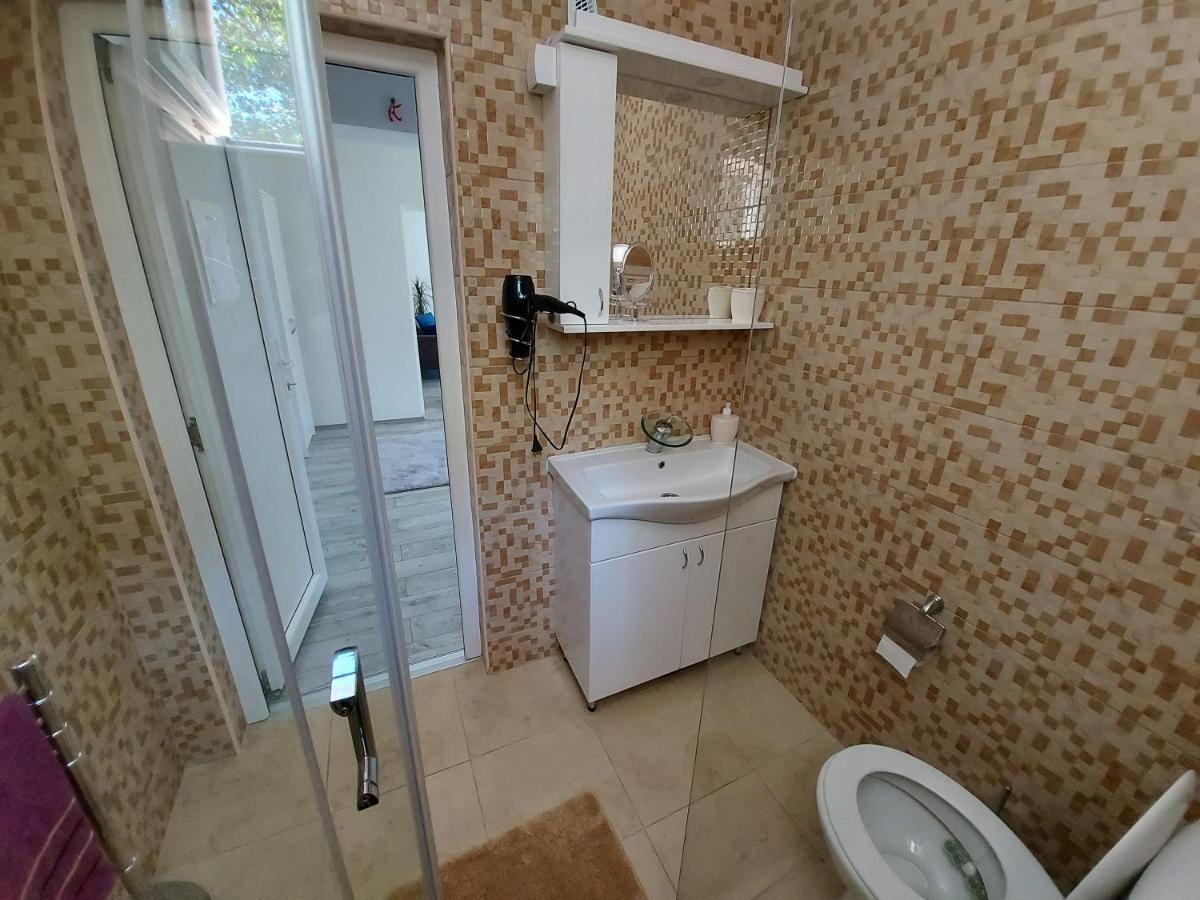 Fenix Apartment & Rooms Vinci Ngoại thất bức ảnh