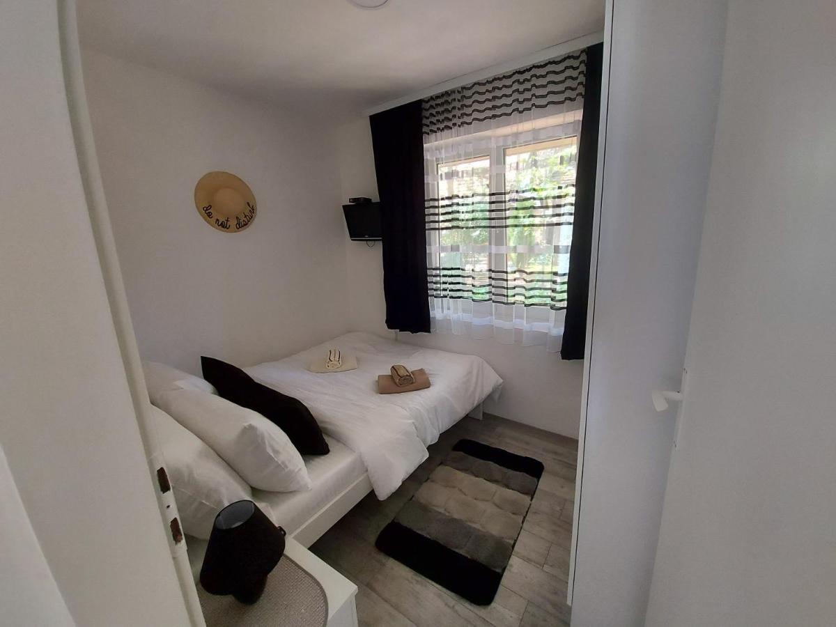 Fenix Apartment & Rooms Vinci Ngoại thất bức ảnh