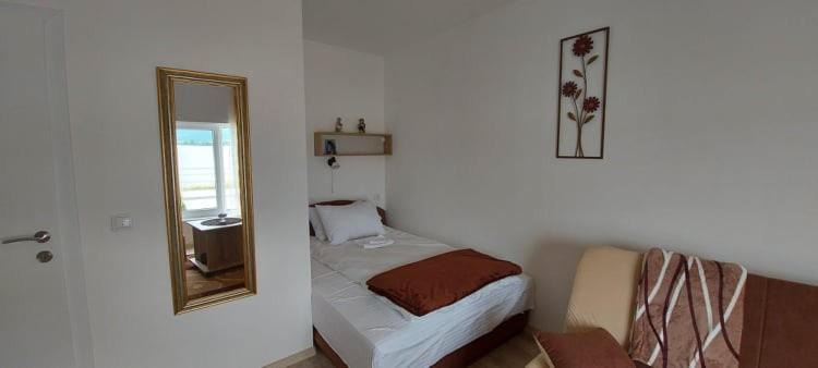 Fenix Apartment & Rooms Vinci Ngoại thất bức ảnh